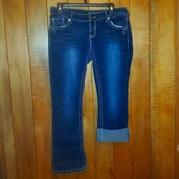 Matrices capris - Picture 1 of 3